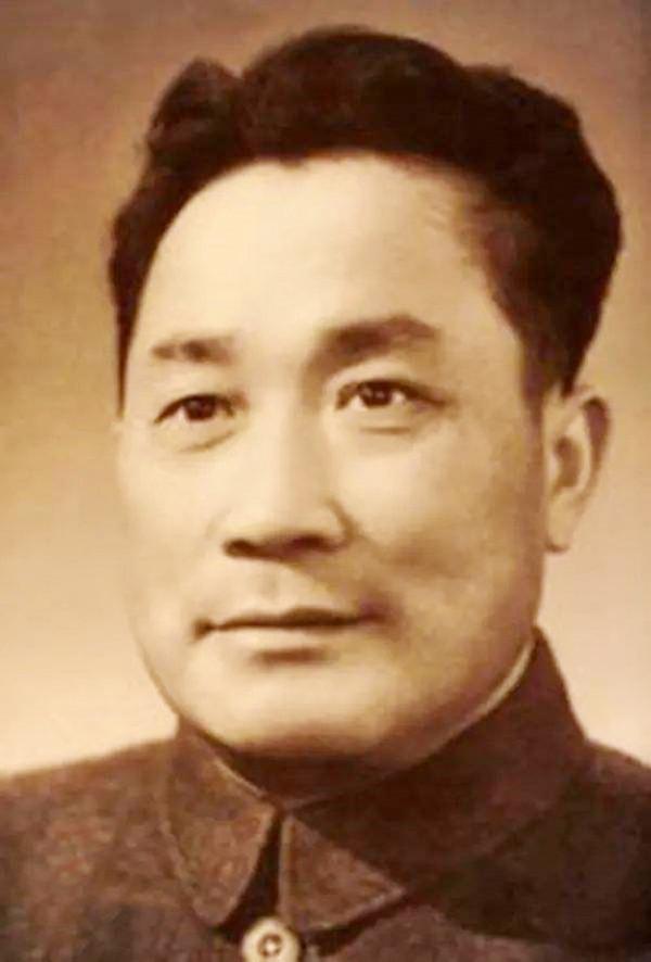 1967年過後，有兩大軍區降為省級軍區，司令員都換成了誰？