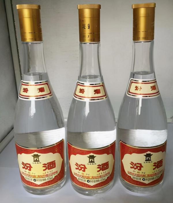 好朋友聚餐喝酒，推薦7種經濟實惠的口糧酒，50元左右，都喝得起