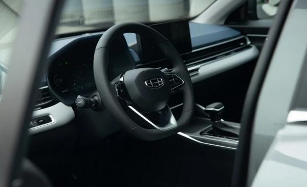 8月最暢銷的國產轎車都有誰？5臺銷量破萬，五菱、比亞迪為冠亞軍