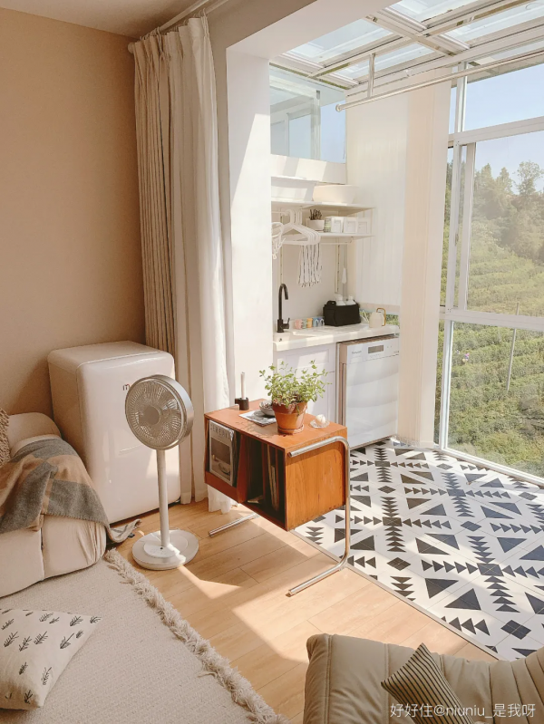 小客廳顯大又溫馨?這個家,我實名羨慕 小客廳顯大又溫馨?這個家,我實名羨慕