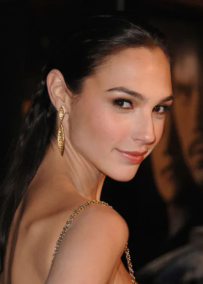 新版白雪公主惡毒後媽？只想說：不要信魔鏡的話後媽就是最漂亮的