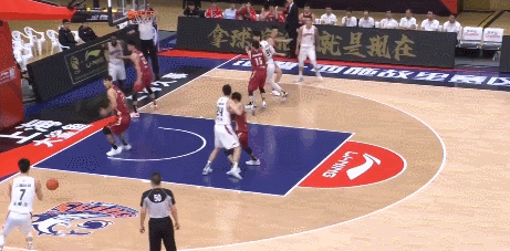 王哲林準三雙富蘭克林39+14,浙江2人被罰下不敵上海送對手8連勝 王哲林準三雙富蘭克林39+14,浙江2人被罰下不敵上海送對手8連勝