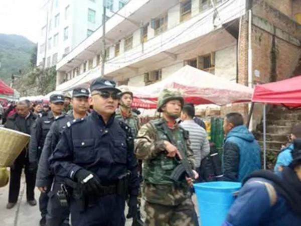 1984年,18歲女鄉長冒著越軍炮火,先後30多次帶民兵騾馬隊支前 1984年,18歲女鄉長冒著越軍炮火,先後30多次帶民兵騾馬隊支前