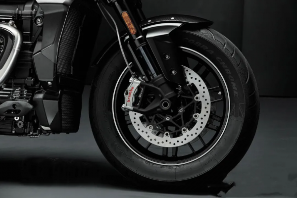 這款英國摩托車排量超過GTI,百公里加速僅需2.8秒 這款英國摩托車排量超過GTI,百公里加速僅需2.8秒