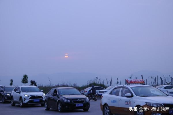 陝西342國道上的奇觀，一條浮橋跨越黃河連通秦晉，過一次收10元