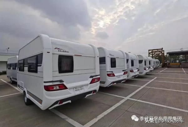 外觀低調，內飾奢華德國進口Hobby400SFe拖掛房車