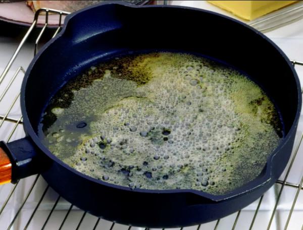 什麼油“最”不健康?提醒:2種油儘量要少吃,別不當回事 什麼油“最”不健康?提醒:2種油儘量要少吃,別不當回事