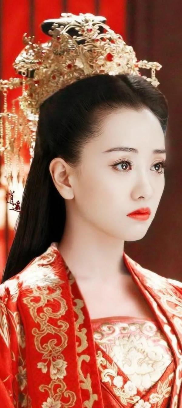 “萬年女二”楊蓉不火的秘密