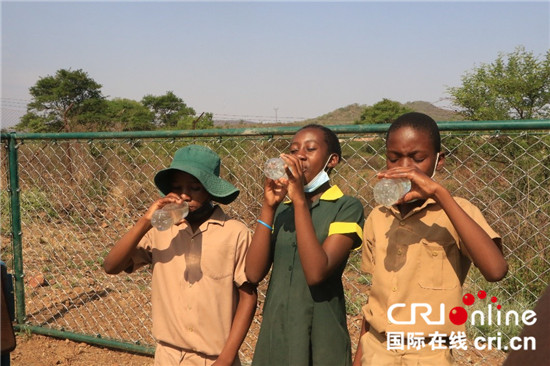 1000口“中國井”紮根辛巴威 潤澤40萬民眾