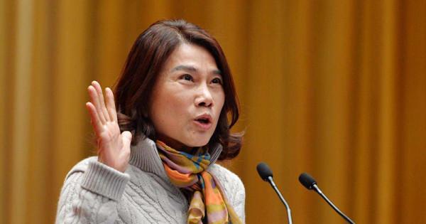 董明珠：30歲喪夫南下打工，從銷售到格力老總，鐵娘子的傳奇人生