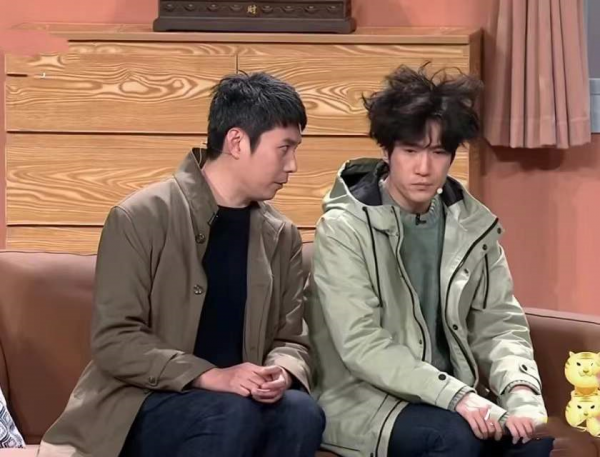 春晚大盤點：鄧超上頭了，趙麗穎有點慌，沈騰出場自帶笑點