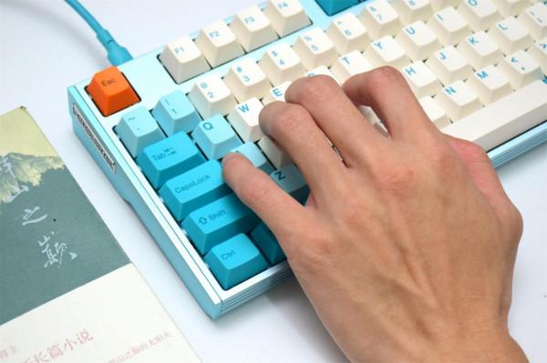 千元級高階新國貨，這把睿匠R87機械鍵盤值得一試