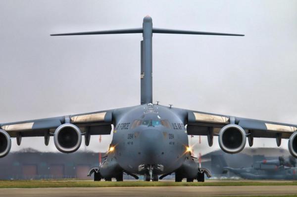 C-17“環球霸王”III運輸機圖集（200圖）