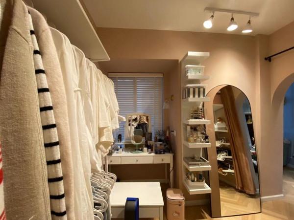 50平方米的一居室，搖身變成了仙女的家，衣帽間大餐廳樣樣皆全