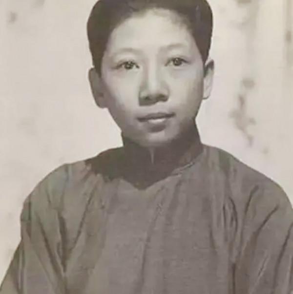 孔德基,是宋氏三姐妹唯一的孫輩後人,母親是好萊塢女明星 孔德基,是宋氏三姐妹唯一的孫輩後人,母親是好萊塢女明星