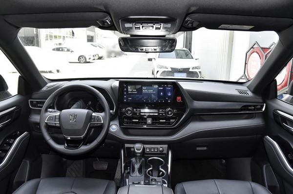 一汽豐田皇冠陸放哪款車型值得買？推薦次頂配四驅尊貴版