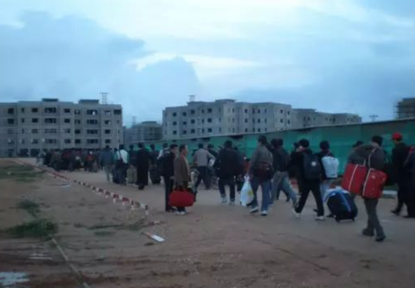 2011年利比亞撤僑,為何讓很多西方人羨慕?就連其媒體都誇讚中國 2011年利比亞撤僑,為何讓很多西方人羨慕?就連其媒體都誇讚中國