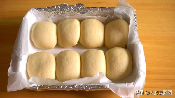 揭秘！奶黃包的家常做法，爆漿流心，軟到捏不住