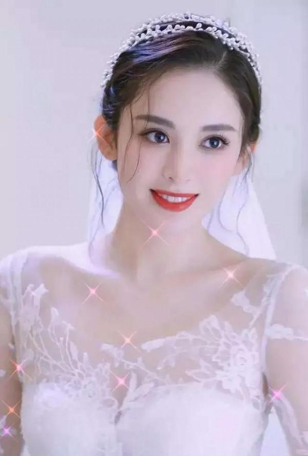 完美無瑕的古力娜扎，全身洋溢著美和優雅