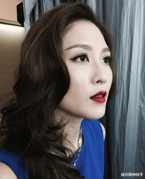 42歲陳敏之依舊美貌，5歲兒子太可愛，和胡杏兒兒子合影很有愛