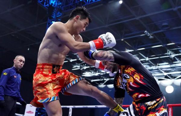 功夫春晚，萬眾矚目！孟高峰爆冷成就新王者，妖刀魏銳保持連勝