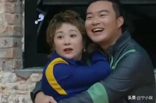 2022年，娛樂圈的瓜多糖更多，從情侶到夫妻，一對比一對甜