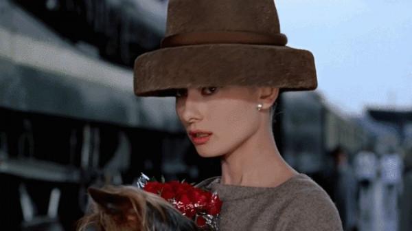 全是基礎款的&OpenCurlyDoubleQuote;赫本風&rdquo;搭配，為什麼普通人難以穿出氣場？