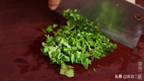 難怪飯店的丸子那麼好吃，老闆娘藏著訣竅呢！免費分享，酥脆好吃