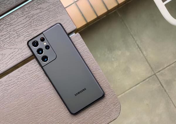 目前最值得購買的三款國產高階旗艦手機：體驗好還不貴，閉眼入手