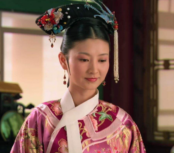 《甄嬛傳》播出10年演員變化大:女主顏值暴跌,女配卻成一線明星 《甄嬛傳》播出10年演員變化大:女主顏值暴跌,女配卻成一線明星