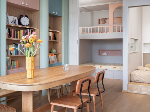 二胎夫妻放棄豪宅,一家6口住55平老房,女主人還有瑜伽房 二胎夫妻放棄豪宅,一家6口住55平老房,女主人還有瑜伽房