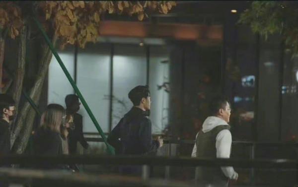 霸總行為！雷軍包機接王一博參加活動，還萬人陪跑……