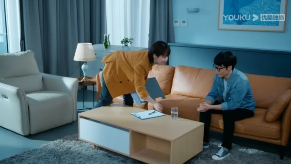 楊紫井柏然新家曝光！在陽光房裡聊工作，在沙發上談戀愛，太甜了