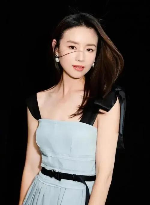 董潔圖集：一代“清純玉女”就此跌落神壇