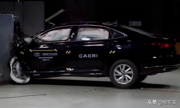 賣掉帕薩特,18萬買輛15年的英菲尼迪Q70L,這錢花得值嗎? 賣掉帕薩特,18萬買輛15年的英菲尼迪Q70L,這錢花得值嗎?