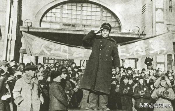 從國民黨中將到共產黨中將，遼瀋戰役中率60軍前線起義，抗美援朝立大功卻被毛主席要求留在黨外