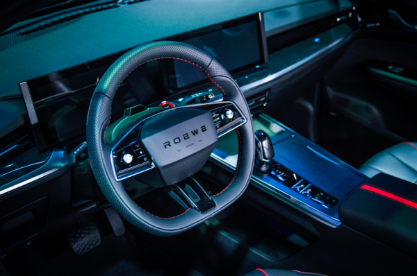 聯手潮漫《斗羅大陸》,上汽榮威開啟情感智慧元年 聯手潮漫《斗羅大陸》,上汽榮威開啟情感智慧元年