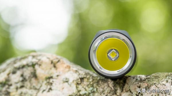 雙光源設計，覆蓋你所有照明需求—Lumintop 雷明兔E21C雙光源手電