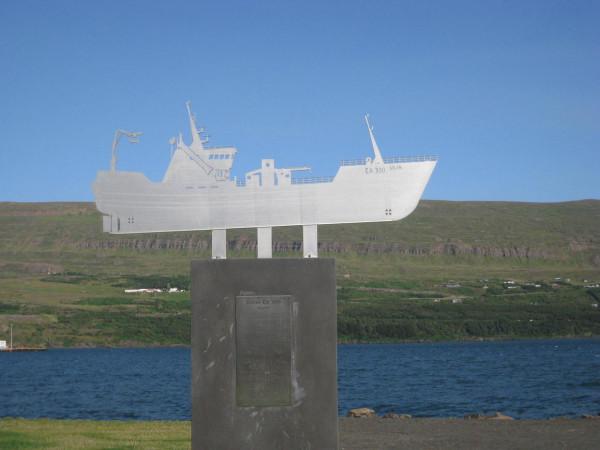 阿克雷裡：冰島北部最大的城市，依山傍海的可愛小鎮