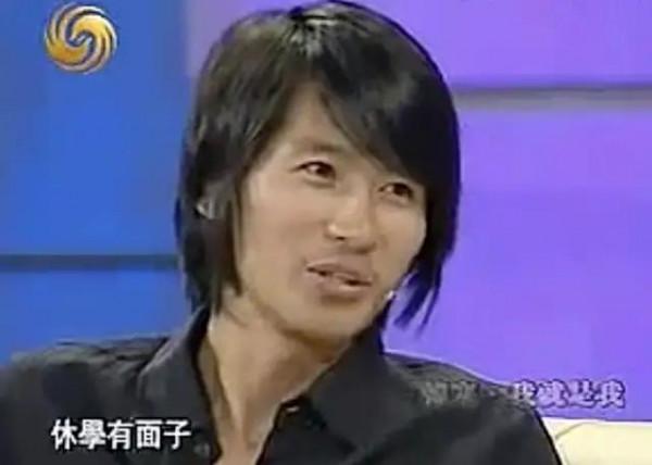 20年前,掛科7門被退學、腳踢文壇的韓寒如今怎樣了? 20年前,掛科7門被退學、腳踢文壇的韓寒如今怎樣了?