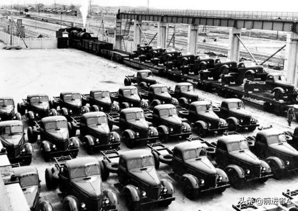 祖籍美國,長在蘇聯,枝繁葉茂在中國,生產了51年的解放CA10卡車 祖籍美國,長在蘇聯,枝繁葉茂在中國,生產了51年的解放CA10卡車