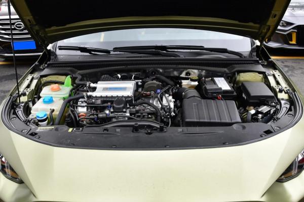 6.95s破百，雙邊四出尾排，屬於年輕人的“效能車”？傳祺影豹