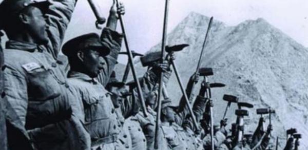 少將李德生追悼會:解放軍抬棺徐行,李訥來送別,老鄉盼將軍歸根 少將李德生追悼會:解放軍抬棺徐行,李訥來送別,老鄉盼將軍歸根