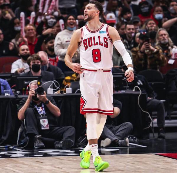 球鞋上腳集錦:狀元首秀拉胯,公牛雙星鍾愛kobe 球鞋上腳集錦:狀元首秀拉胯,公牛雙星鍾愛kobe