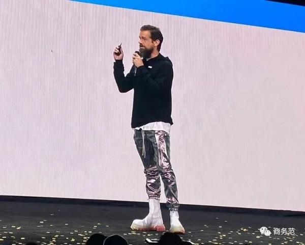 45歲“矽谷第一單身漢”辭任CEO:精英鮮肉為啥變中年“糙漢”? 45歲“矽谷第一單身漢”辭任CEO:精英鮮肉為啥變中年“糙漢”?