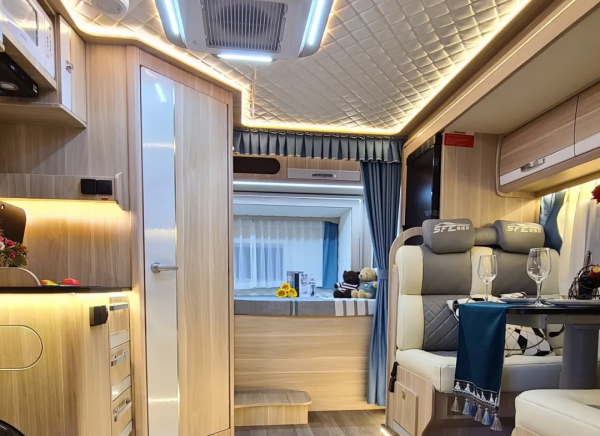 800Ah鋰電+260L淨水箱 高顏值強續航 賽沸爾雙拓展C型房車