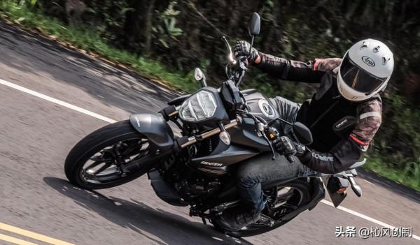 試駕鈴木SUZUKI 雙劍客GIXXER250/SF 250,油冷——熱情未冷 試駕鈴木SUZUKI 雙劍客GIXXER250/SF 250,油冷——熱情未冷