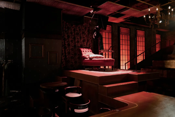 上海有棟“神秘”大廈，每晚都在上演一千零一夜