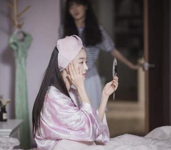 週末一口氣刷了10集，這新劇太好猛了