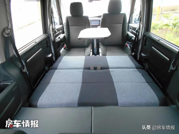 本田床車不到5米，7座設計全家坐得下，隱藏大床小夫妻正好能睡下